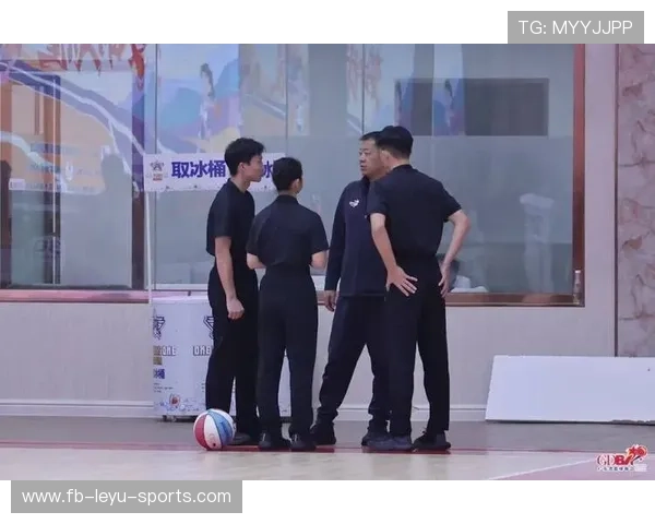 中国篮球裁判全国普及培训班圆满结束，裁判水平提升明显，中国篮球裁判国家级考试时间安排表